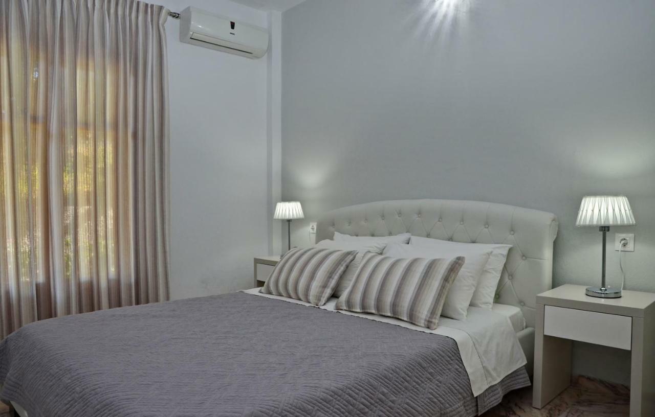 Veronica Kolios Ngoại thất bức ảnh