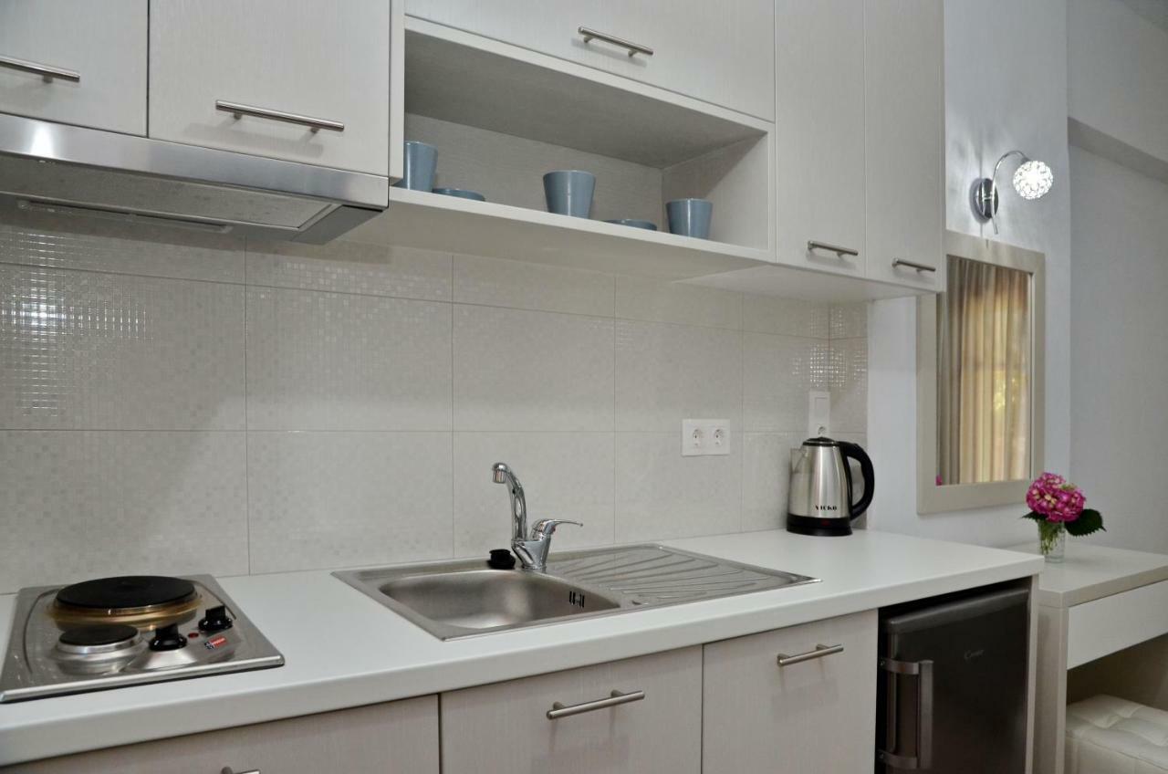Veronica Kolios Ngoại thất bức ảnh